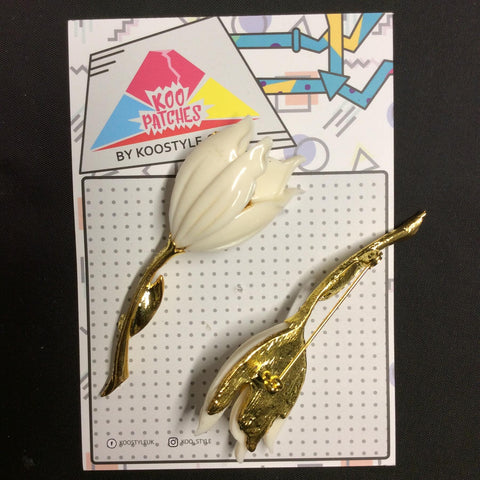 MP0074 - Golden White Lily Metal Pin Badge