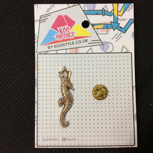 MP0269 - Gold Sea Horse Crown Metal Pin Badge
