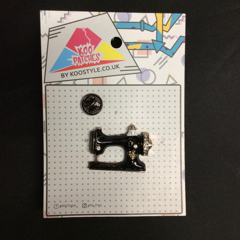 MP0079 - Black Sewing Machine Metal Pin Badge