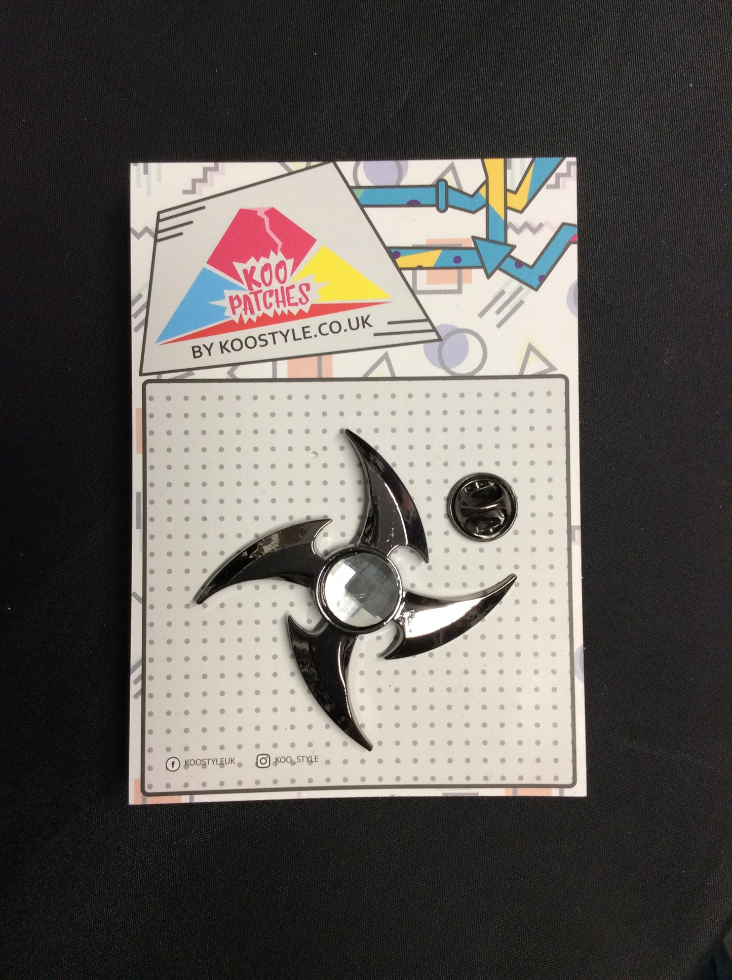 MP0098 - Throwing Ninja Star Metal Pin Badge | Koo Style UK