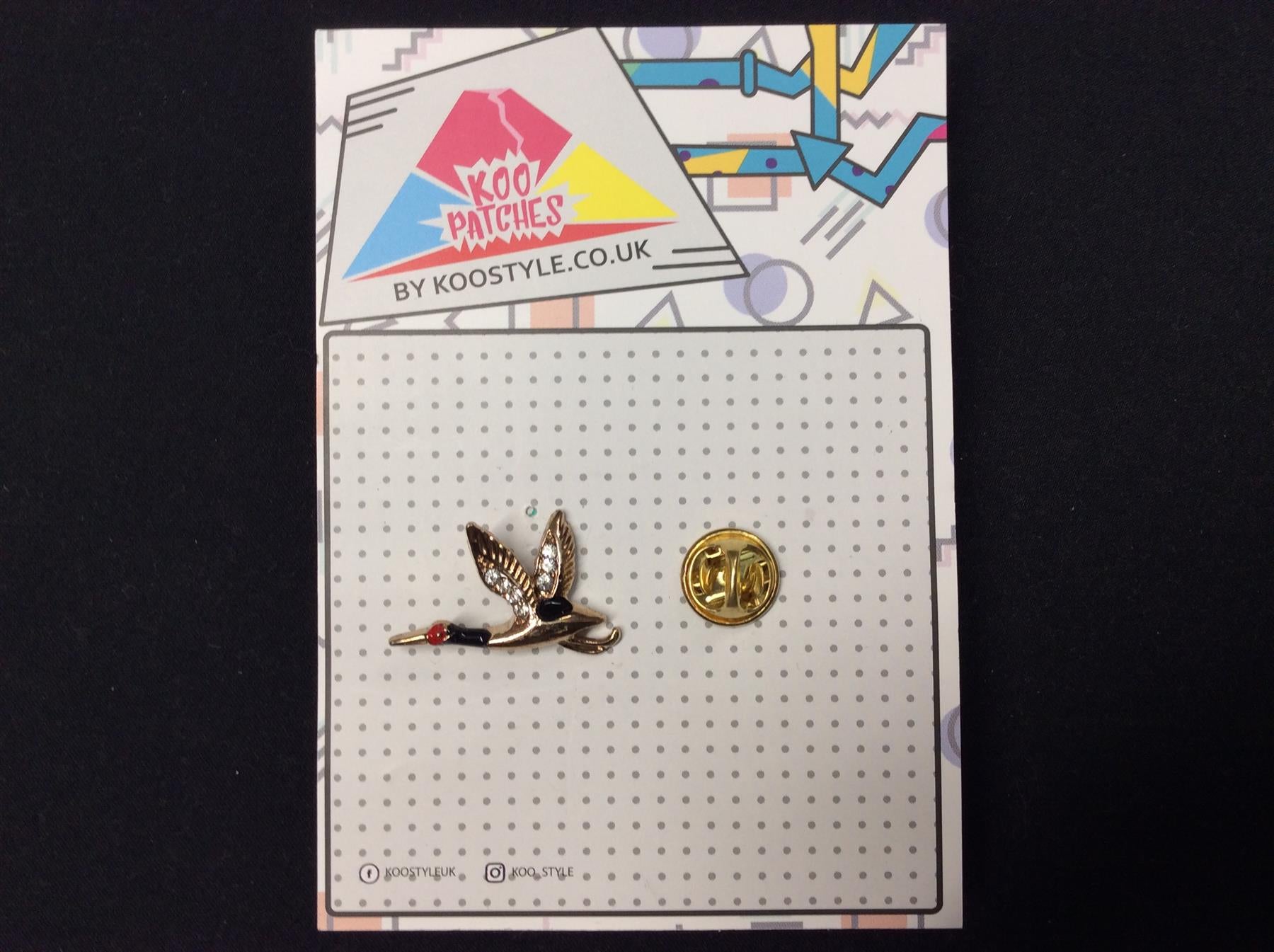 MP0182 - Gold Flying Goose Bird Metal Pin Badge | Koo Style UK