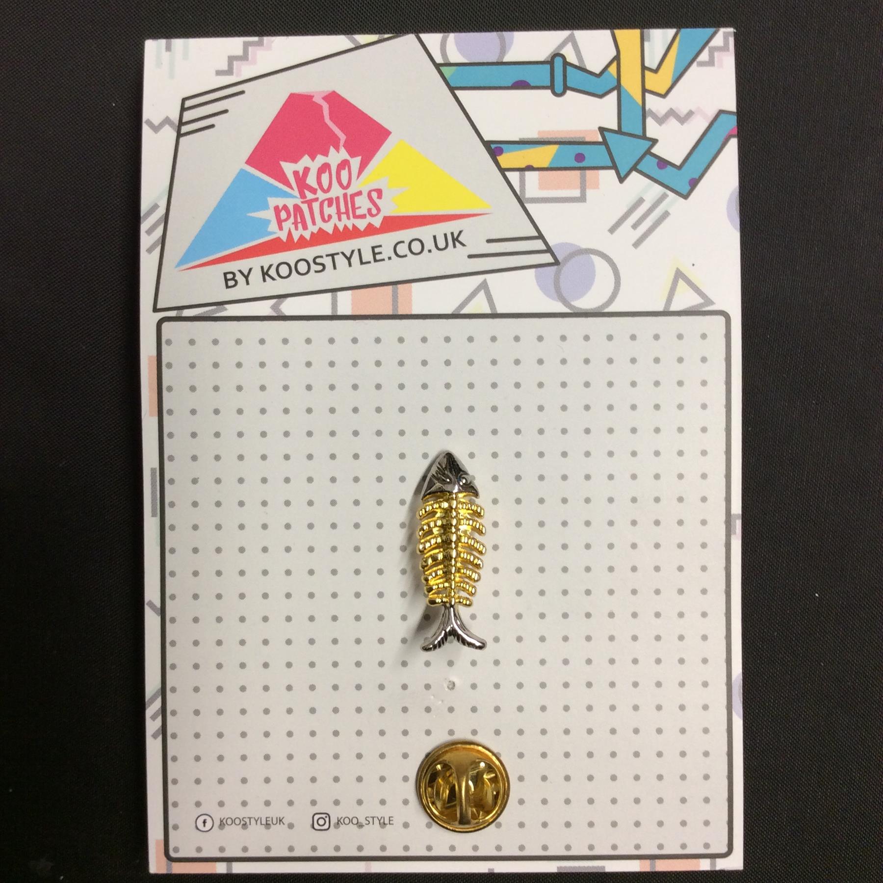 MP0126 - Gold Fish Bones Metal Pin Badge | Koo Style UK