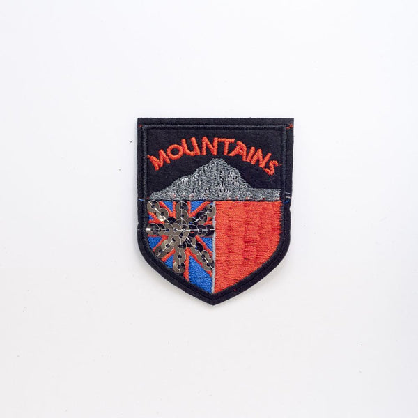 PC2250 - Sequin Mountain Badge Union Jack (Iron On)