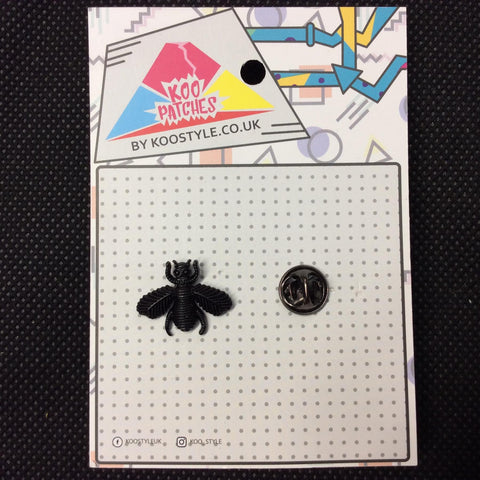 MP0254 - Small Black Fly Wasp Bee Bug Metal Pin Badge