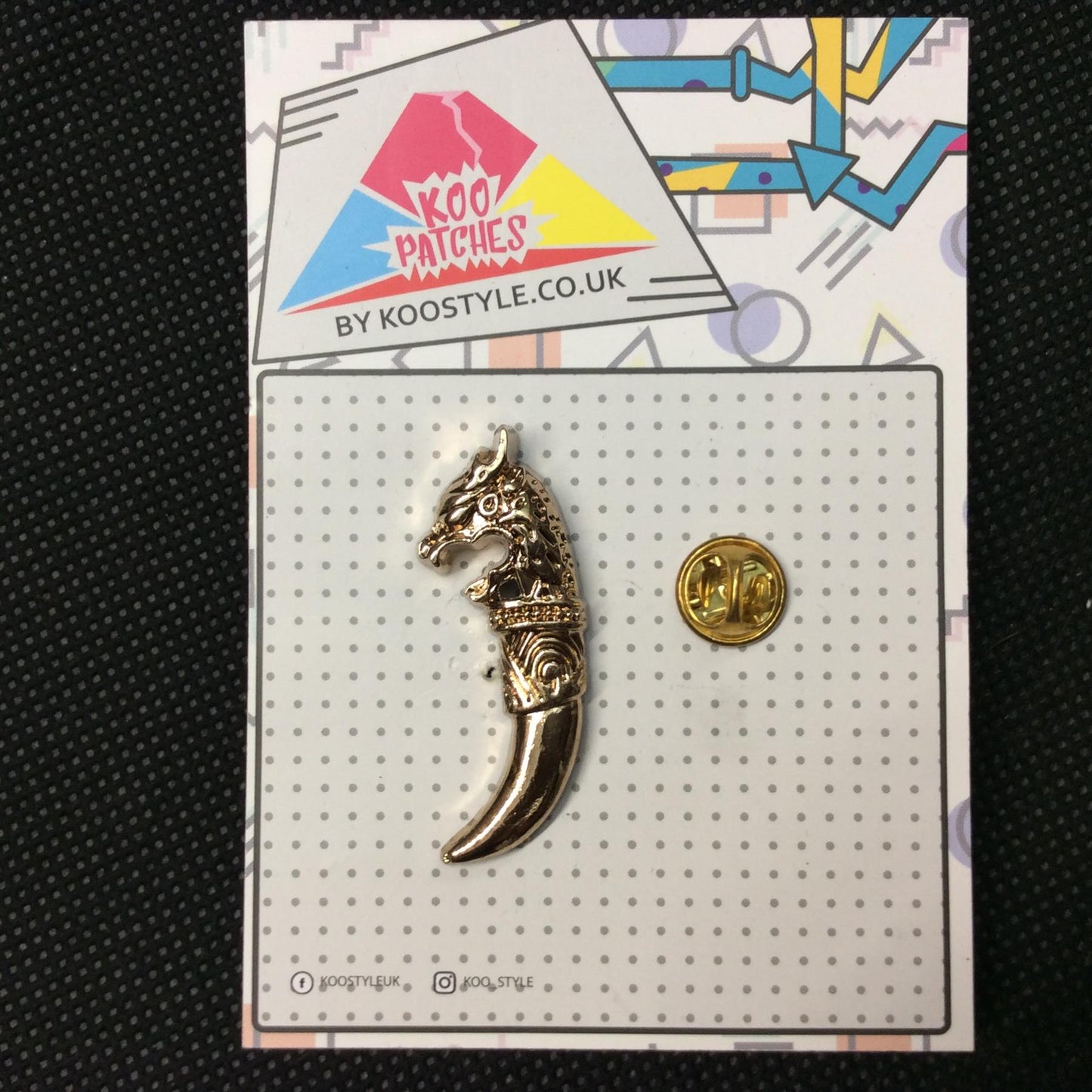 MP0139 - Gold Dragon Leopard Sword Case Metal Pin Badge | Koo Style UK