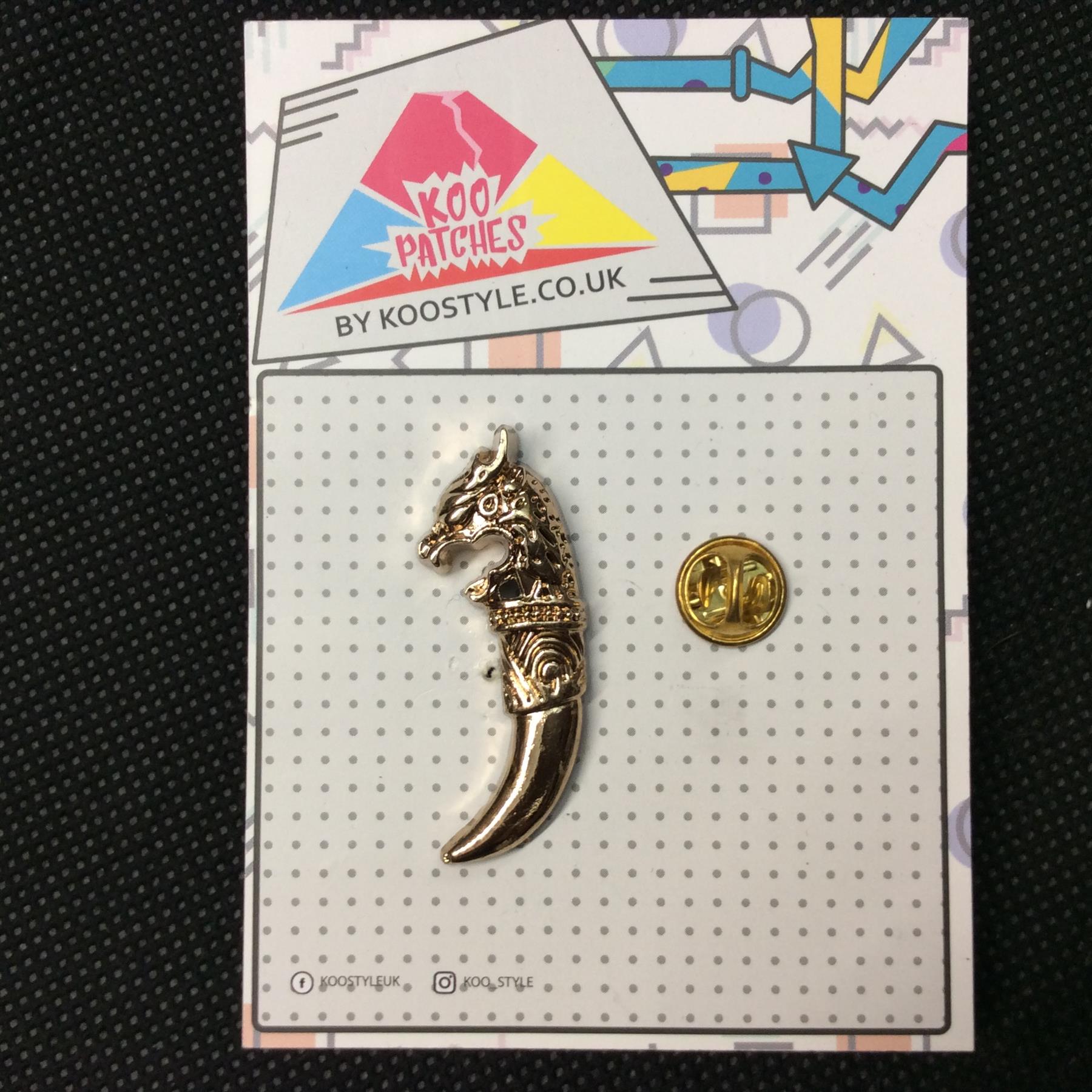 MP0139 - Gold Dragon Leopard Sword Case Metal Pin Badge | Koo Style UK