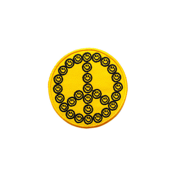 PT495 - Smiley Peace Badge (Iron on)