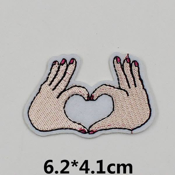 PH773 - 2 Hand For Heart (Iron on)